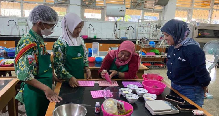 image_1758679625923_cj7hjd